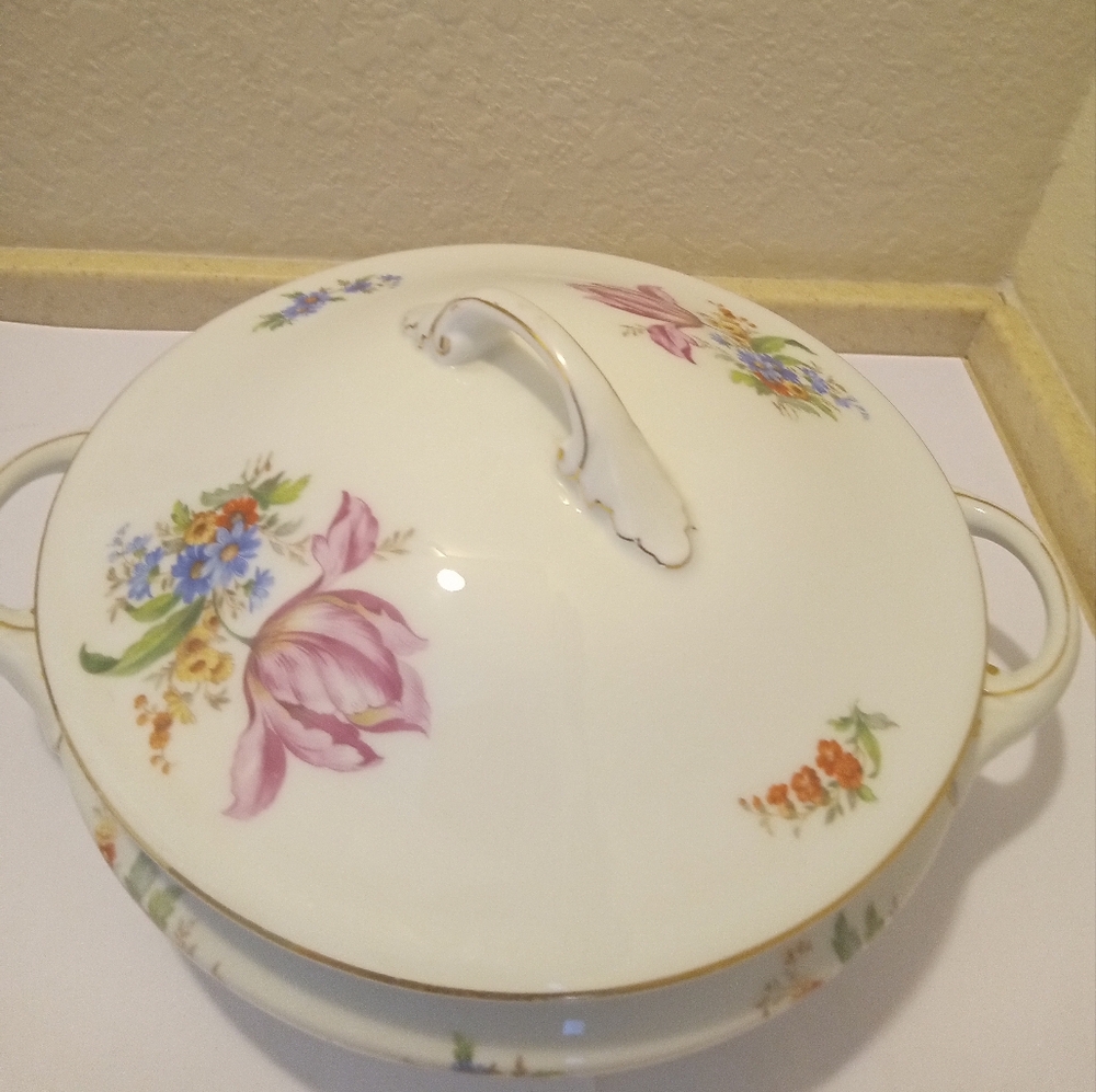 Bohemia Ceramic 2308 Covered Serving Bowl.